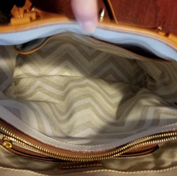 Dooney & Bourke - Picture 4 of 4